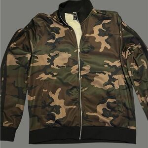 Forever 21 Men's Green Camouflage Bomber Jacket